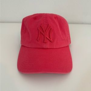 Pink ‘47 NY Yankees baseball cap